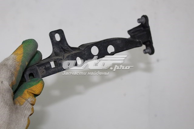 Кронштейн передньої панелі, правий Porsche 7L0805734 ціна, від 6.33 USD