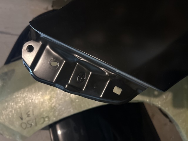 Крило переднє ліве 5380202110 Toyota