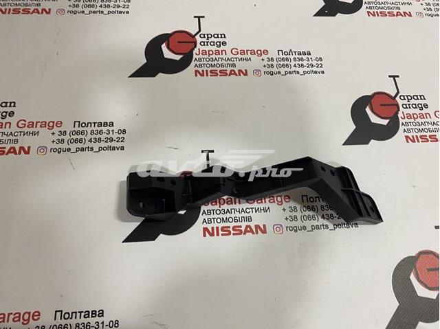 Кронштейн кріплення протитуманною фари, правої 269106FL0A Nissan/Infiniti