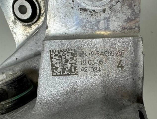 LR079296 Land Rover Цапфа поворотна ліва