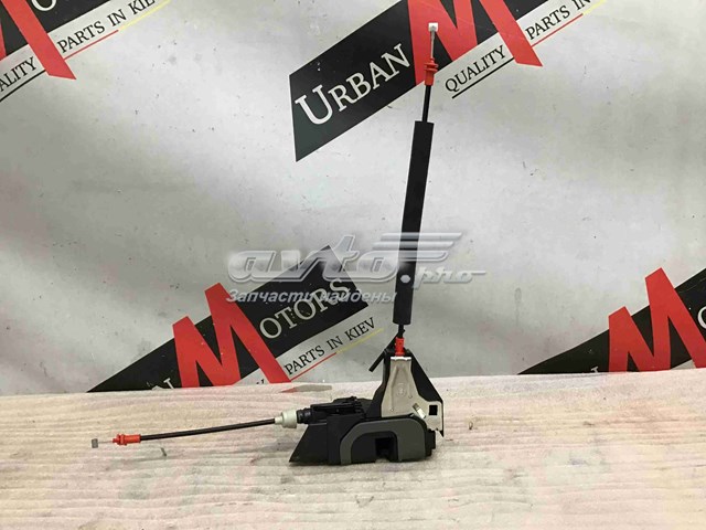 LR063611 Land Rover Замок задніх дверей, лівих