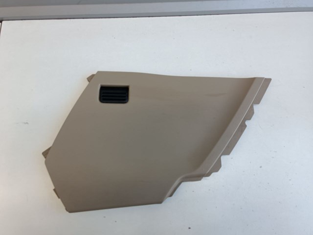 LR025668 Land Rover 