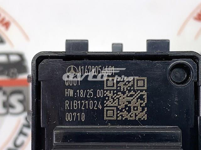 Кнопковий блок керування склопідіймачами передній правий Mercedes A16790546017N49 ціна, від 18.87 USD