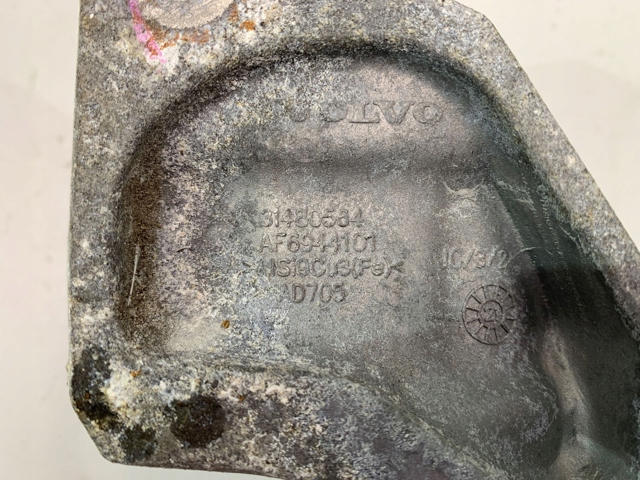 31480564 Volvo Подушка (опора) двигуна, задня права