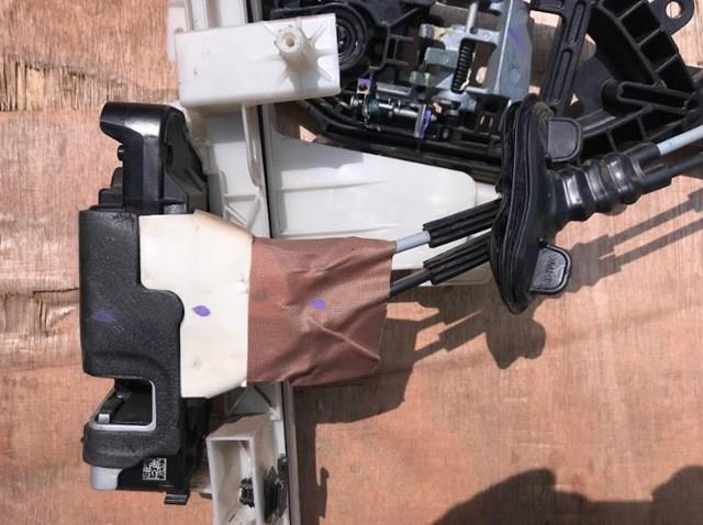 Замок передньої двері, лівої Ford LJ6BS264A27AE ціна, від 12.67 USD