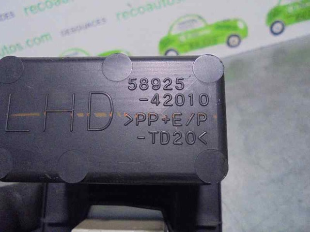 5892542010 Toyota 