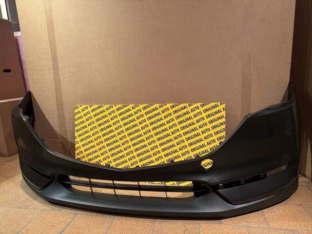 KTZA500318P Mazda Бампер передній в зборі