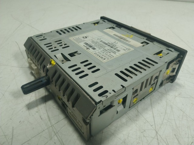 Магнітола (радіо AM/FM) Renault (RVI) 281154063R