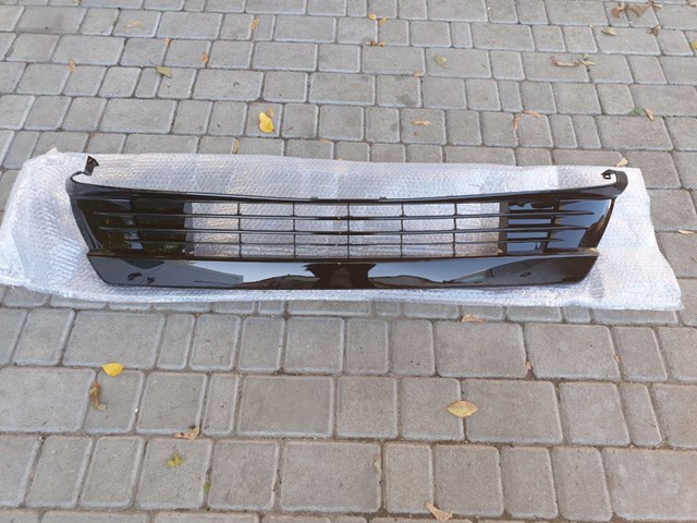 Решітка переднього бампера Signeda PTY99506GA ціна, від 84.63 USD