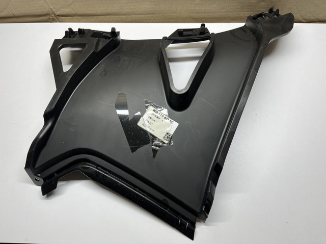 12G807884 VAG Кронштейн бампера переднього, правий