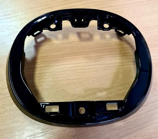 Кронштейн емблеми решітки радіатора Mazda BCKB50721A