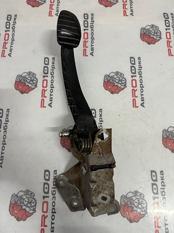 Педаль зчеплення 8200590247 Renault (RVI)