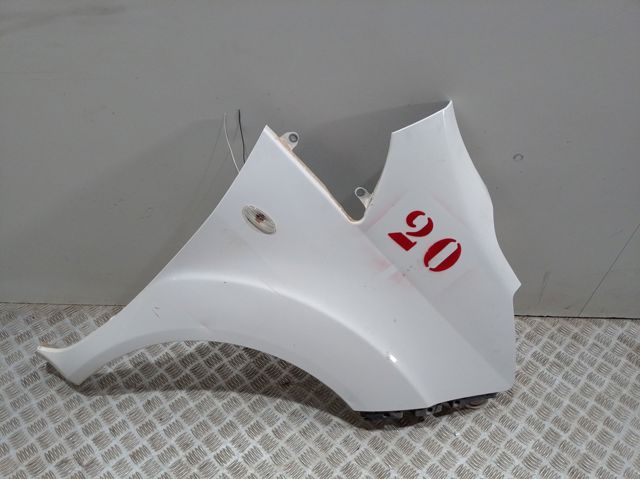 Купити F31004FAMA Nissan/Infiniti Крило переднє ліве