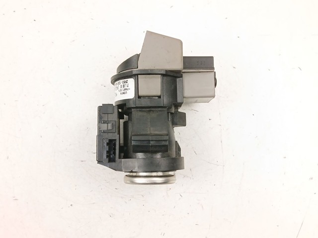  Jaguar 2R8312A145BG ціна, від 51.93 USD