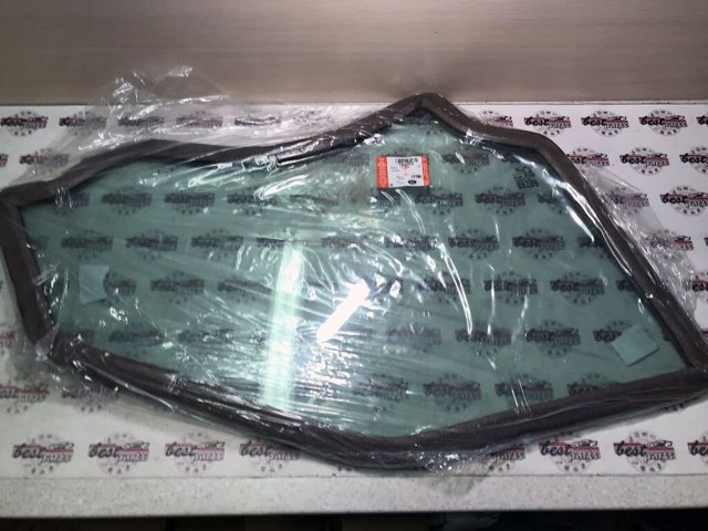Купити LR044525 Land Rover Скло передніх дверей, правою