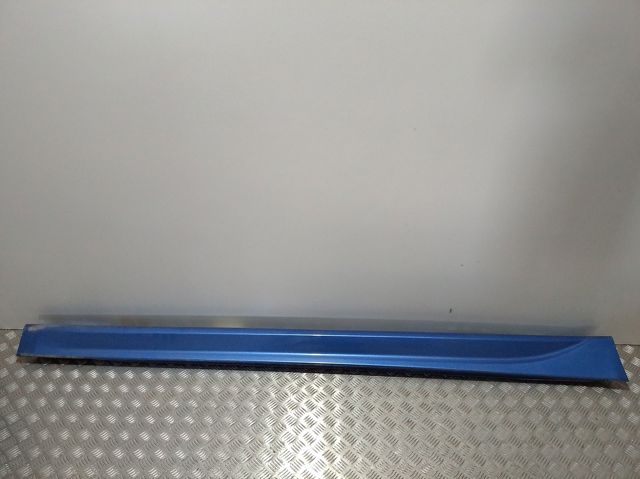 Накладка зовнішня (молдинг) порога, правий 7035176 Autotechteile
