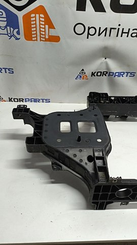 Рамка радіатора 64101CU000 Hyundai/Kia