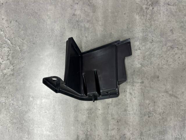 Купити KD45501U1 Mazda Повітропровід (дефлектор) радіатора, правий