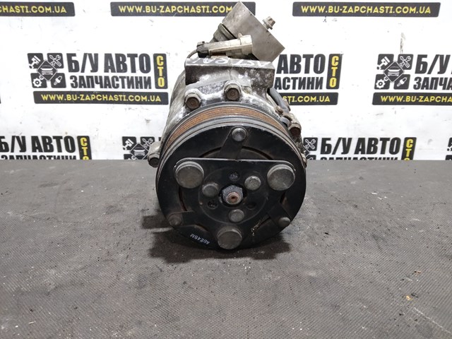 Компресор кондиціонера 24421642 General Motors