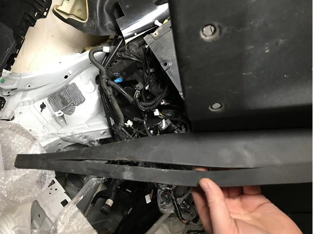 Захист заднього бампера Tesla 600818000E