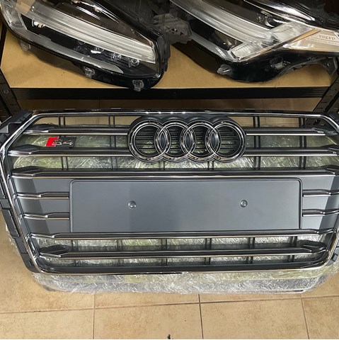 Купити 8W0853651HRP5 VAG Захисна решітка радіатора