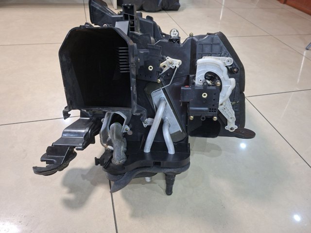  Mazda M1682GJ6A ціна, від 8.47 USD