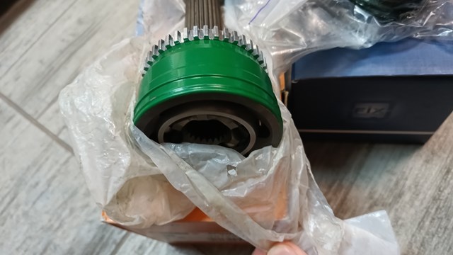 Привід передній лівий Hyundai/Kia 495001E600 ціна, від 43.60 USD