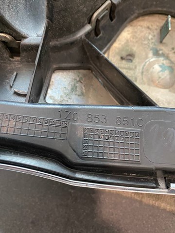 Купити 1Z0853651C VAG Захисна решітка радіатора