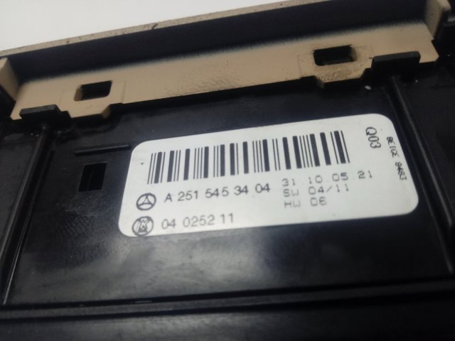  Mercedes A2515453404
