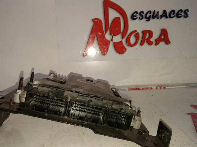 Купити A0281019325 Mercedes Модуль управління двигуном