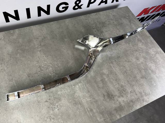 Купити BELG50051R Mazda Молдинг решітки радіатора, правий