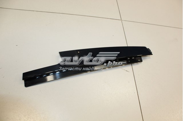 Купити LR050772 Land Rover Накладка задньої двері, лівої, вертикальна