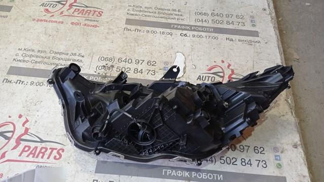 8114542E10 Toyota Основна фара - вставка