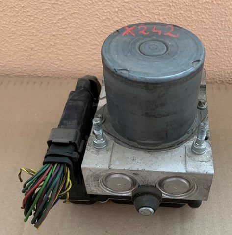  265950472 Land Rover