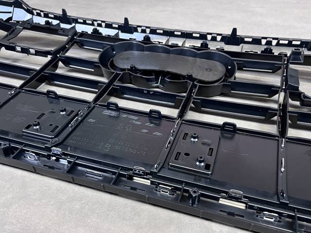 Облицювання радіатора VAG 4M8853651BAALZ ціна, від 308.84 USD