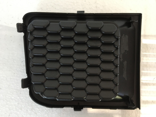 Решітка переднього бампера, ліва Rhino JER285241AL ціна, від 8.87 USD