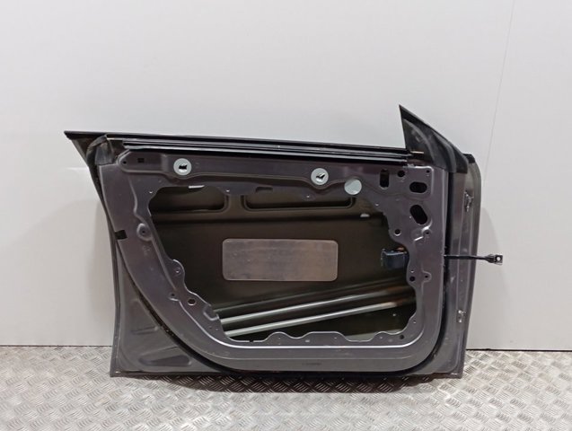 Водійські двері Mercedes A1187202101