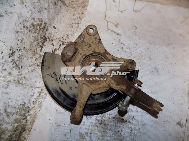 Цапфа - поворотний кулак передній, правий 8200881829 Renault (RVI)