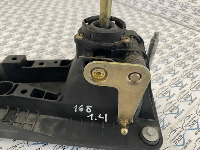 Ручка КПП A1683600109 Mercedes