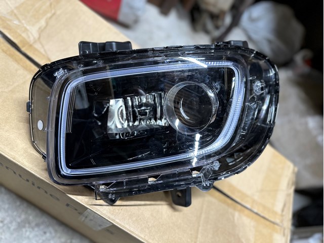 92101K2100 Hyundai/Kia Фара дальнього світла в зборі