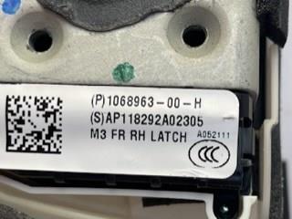  Tesla 106896300H ціна, від 60.43 USD