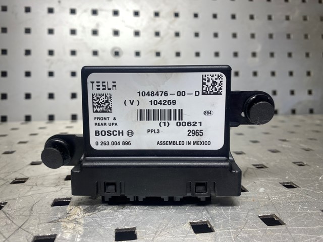 104847600D Tesla 