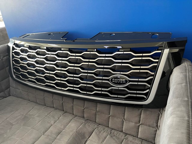 Купити LR055881 Land Rover Захисна решітка радіатора