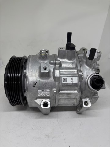 Насос кондиціонера Denso 8831033320