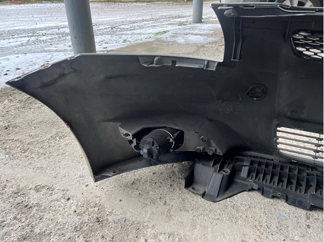 Передній бампер 5211912939 Toyota