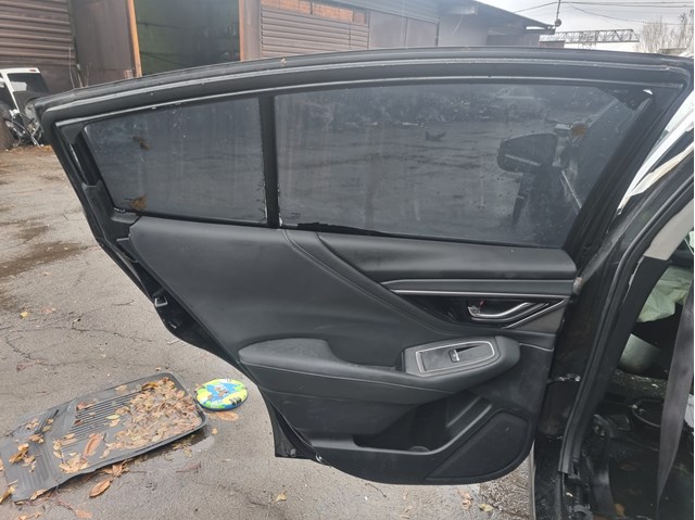 60409AN01A9P Subaru Двері пасажирськи задні ліві