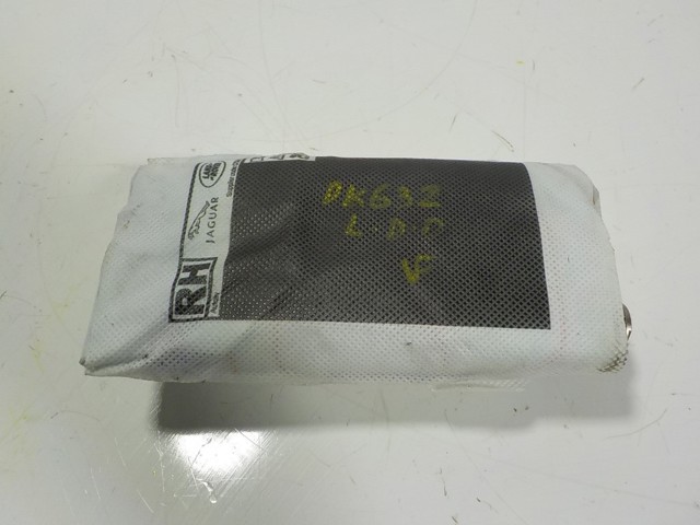  Land Rover LR026019