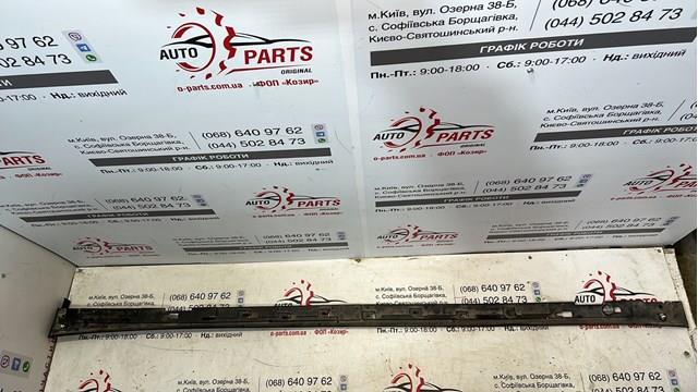 Накладка зовнішня (молдинг) порога, правий Signeda PMZ76049R ціна, від 74.23 USD