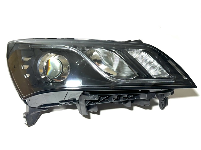 1067004758 Geely Основна фара - вставка