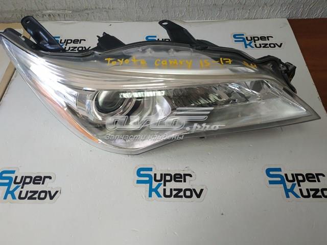 Купити 8111006C70 Toyota Права блок фара